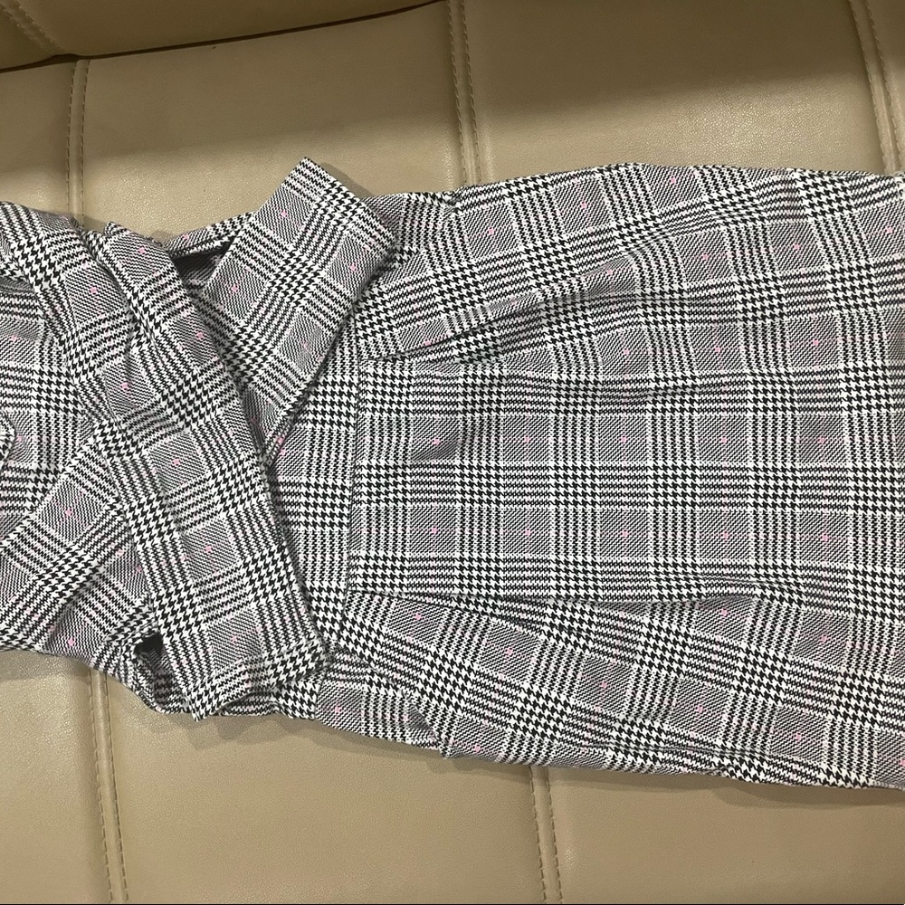 H&M dress for girls size 4-6 year old. - Picture 3 of 5